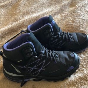 Women’s North Face boot